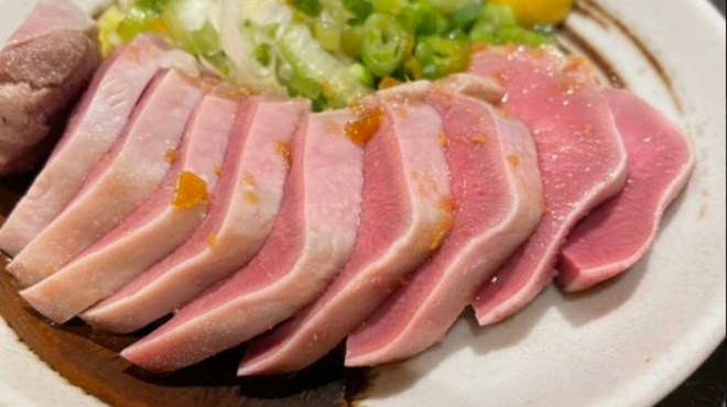 動物園通り もつ肉店 - メイン写真: