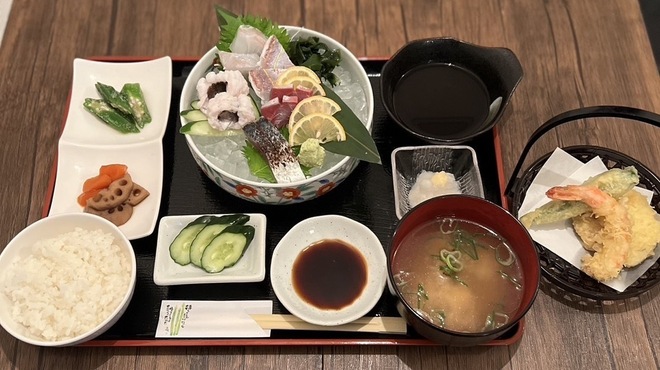 うまいもん酒場日向 - メイン写真: