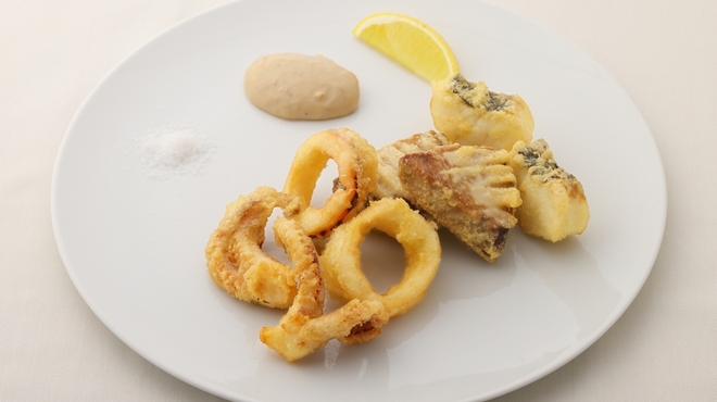 TRATTORIA PIZZERIA 207 - メイン写真: