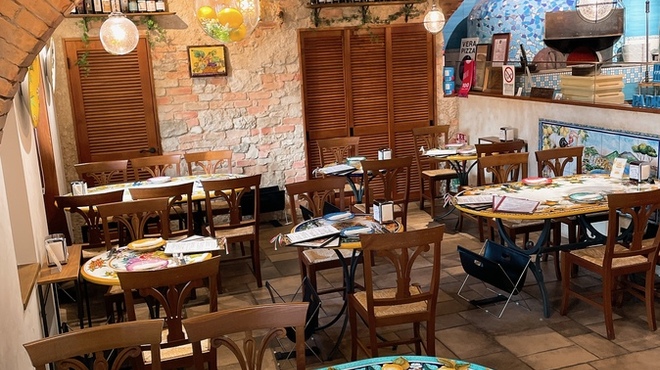 ピッツェリア エ オステリア パドリーノ - メイン写真: