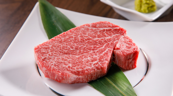 肉のひぐち直営 飛騨牛焼肉 安福本店 - メイン写真: