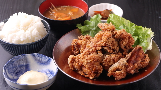 海鮮丼と唐揚げ 百海里 - メイン写真: