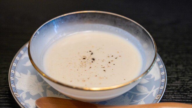 欅苑 - 料理写真:2024.7 新じゃがと新玉葱の冷たいスープ