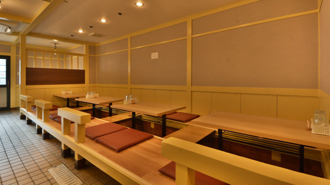 厚切りレアとんかつ ゆうとん - メイン写真:掘りごたつ