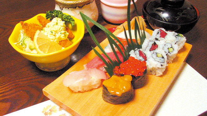Oonishi Sushi - メイン写真: