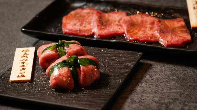 大阪焼肉 うしとみ - メイン写真: