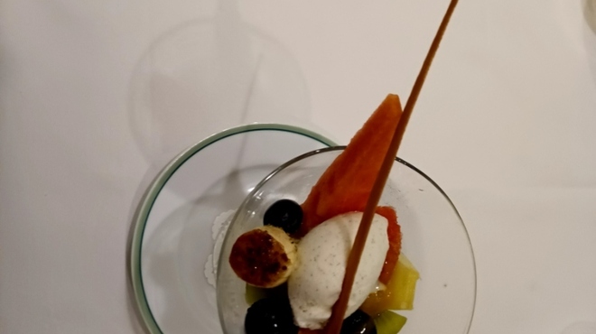 ジャマン - 料理写真:バナナのムースとヴァニラソルベ添え