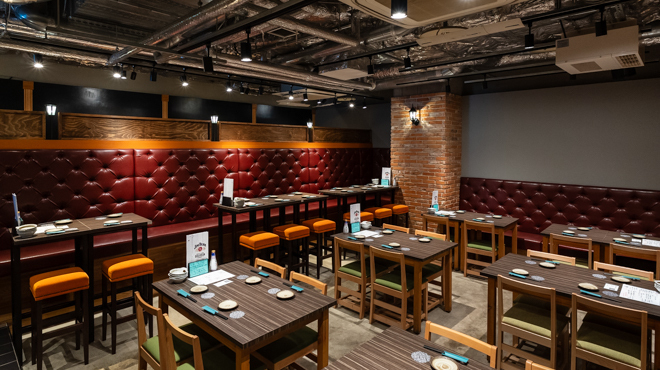 炭・牛・肴 テツ虎 - メイン写真:カーテンで仕切られているので50名様宴会可能です