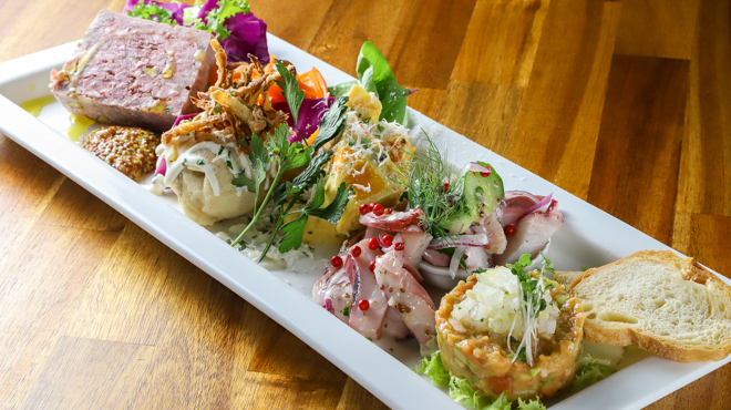 新橋バル yokka - メイン写真: