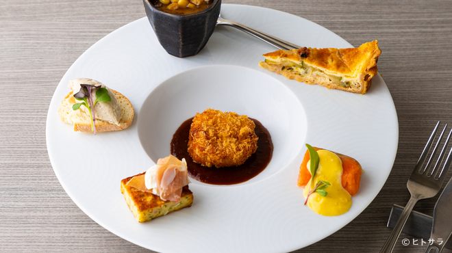 RESTAURANT DEUX VISAGES - 料理写真:アミューズ6品