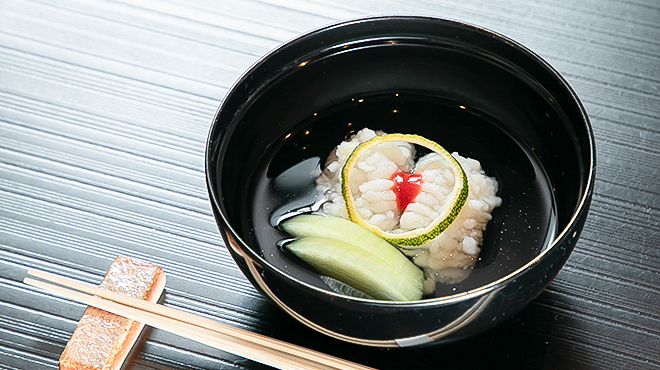 河はら家 - メイン写真:季節のお椀物