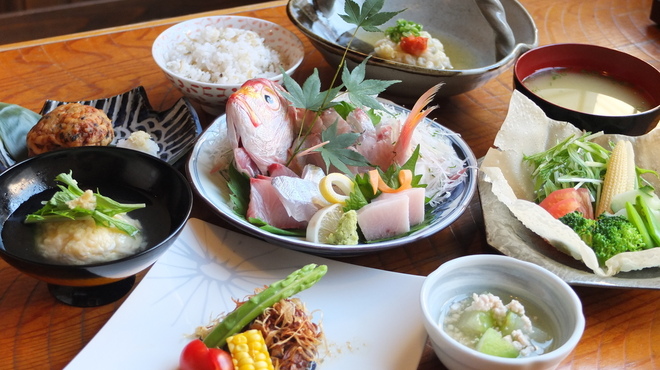 酒菜屋 ながれ - メイン写真: