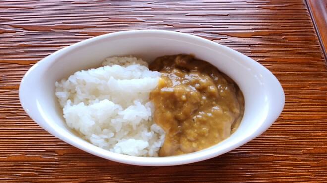 そば処 よこ亭 - 料理写真:ミニりんごっこカレー（甘口・辛口）250円