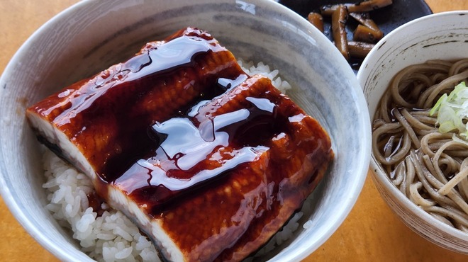 そば処 よこ亭 - 料理写真:うな丼（ミニ蕎麦付）1400円