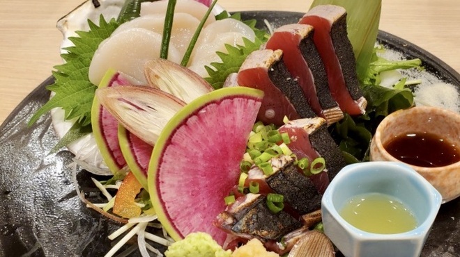 板前バル LIVE FISH MARKET - メイン写真: