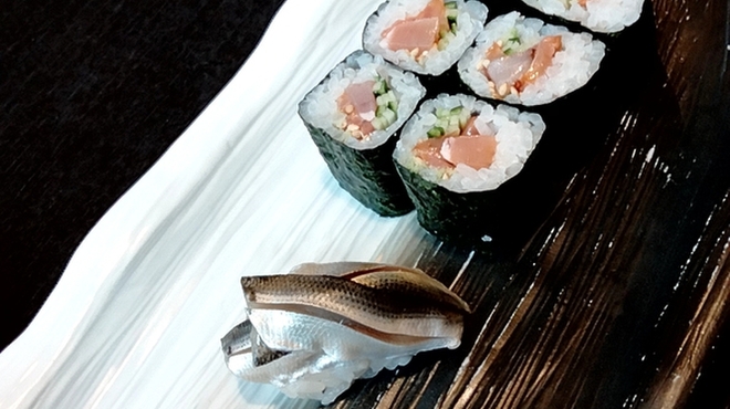 舎利膳 - 料理写真:追加で新子と赤貝紐巻き⭐️
