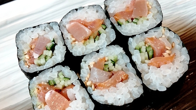 舎利膳 - 料理写真:瑞々しい赤貝の紐ときゅうり、香ばしい白ごま入り❤️