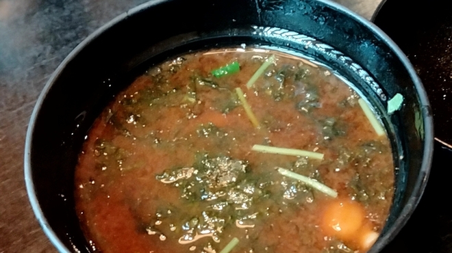 舎利膳 - 料理写真:ランチに付くお味噌汁♡今日はナメコとアオサ海苔♡