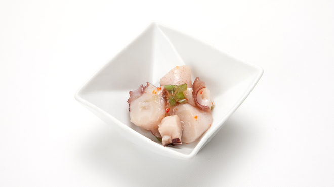 味の牛たん 喜助 - 料理写真:柔らかなたこをピリッと辛い葉わさびであえた「三陸産大粒たこわさ」