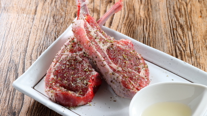 ジンギスカン 椿 - メイン写真:ラムチョップ（NZ産）