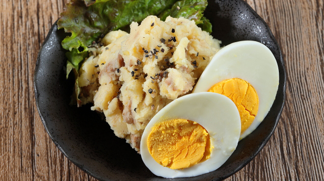 ジンギスカン 椿 - メイン写真:ラムのポテトサラダ