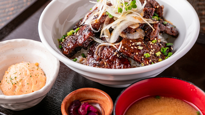 肉もつ屋 神坊 - 料理写真:ランチ