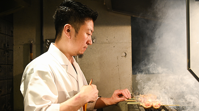 とり卓忠 - メイン写真:日本三大備長炭「宇納間備長炭」を使用