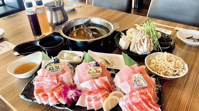 しゃぶしゃぶ我那覇 - メイン写真: