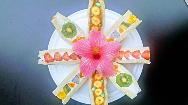 PIZZERIA CARINO UMIKAJI - メイン写真: