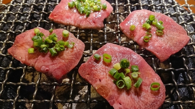 京もつ鍋ホルモン 朱々 - メイン写真: