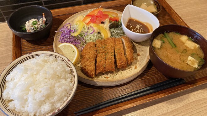 味噌めしや まるたま - 料理写真:国産チキンむねカツ