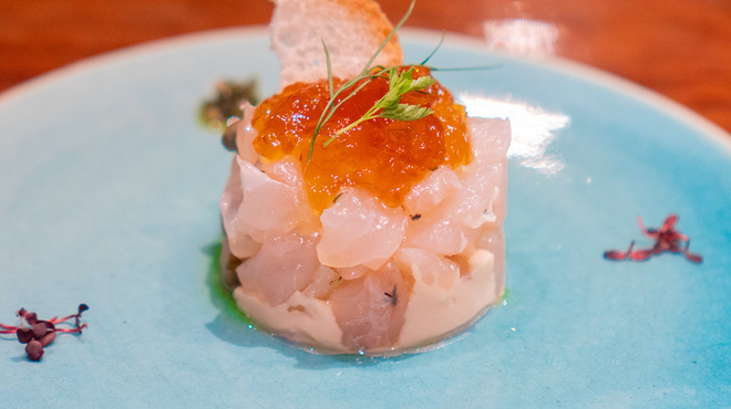 キノシタ - 料理写真:昆布締めのアズキハタのタルタル、 コンソメのジュレ