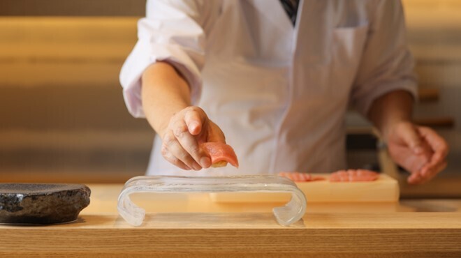 鮨と天ぷら からす - メイン写真: