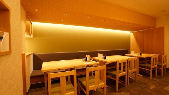 立喰い寿司 ひなと丸 - メイン写真: