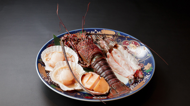 食道園 - メイン写真:特選磯焼盛合せ