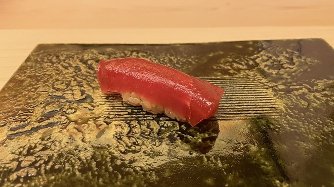 鮨 生粋 - 料理写真:鮪赤身