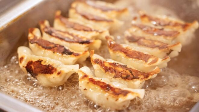 餃子ノ酒場 太陽ホエール - メイン写真: