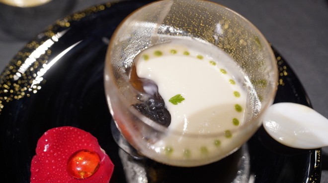 ラトリエ ドゥ ジョエル・ロブション - 料理写真: