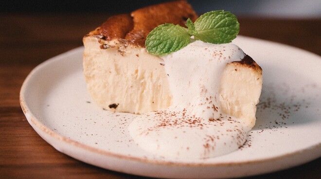 anonymous art cafe & bar - メイン写真: