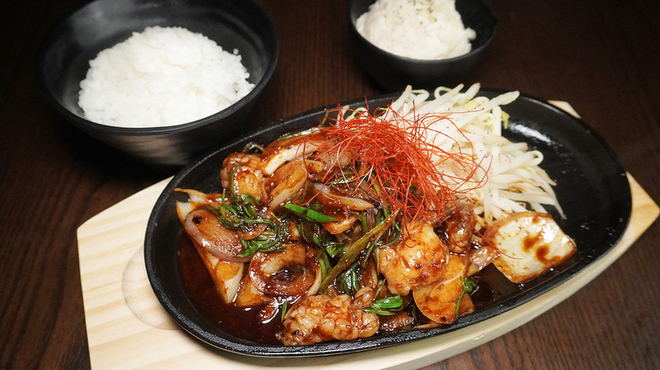 ホルモンらーめん8910 - メイン写真: