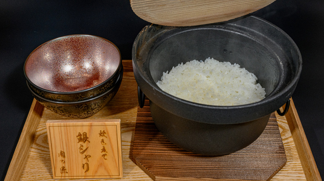 Kuroge Wagyu to Ginshari Niku no Takumi