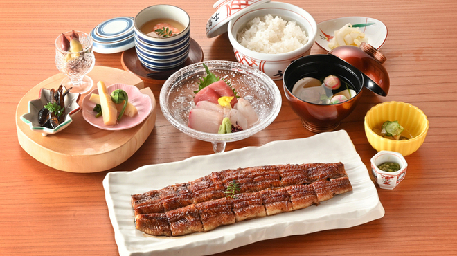 炭焼うな富士 - メイン写真: