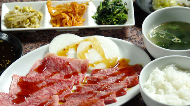 Sumibi Yakiniku Gyugyu Tei - Lunch Special Yakiniku Set