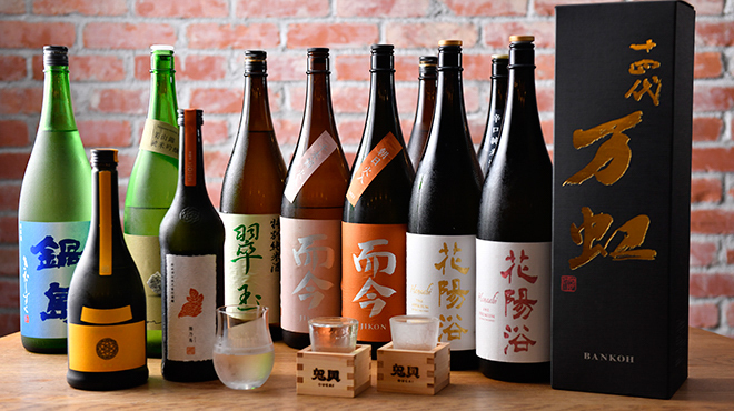 鬼貝 - メイン写真:全国各地のレアな日本酒　格安でご提供しています