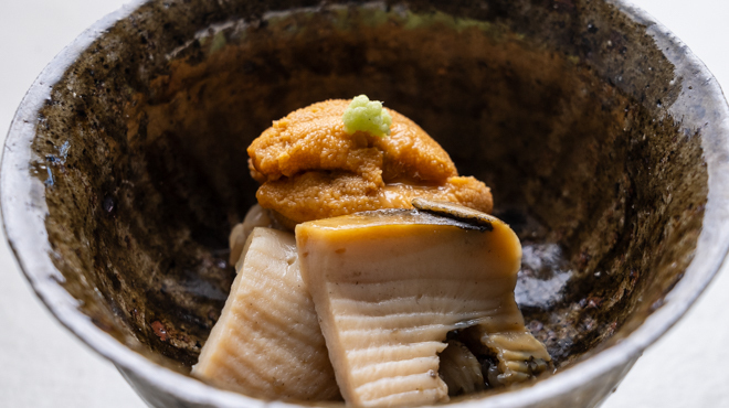 深坂 - メイン写真:鮑と雲丹のまぜご飯