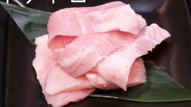 焼肉Jyu - 料理写真:トントロ、まぐろのトロのように脂が乗っていることから、こう呼ばれるようになりました。