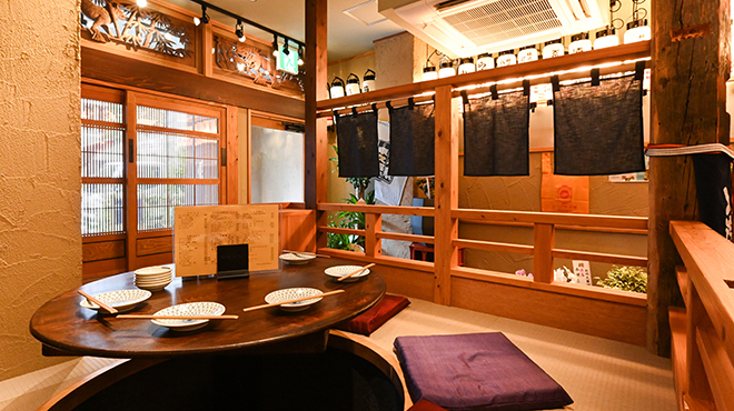 呑輝 - メイン写真:小上がり席