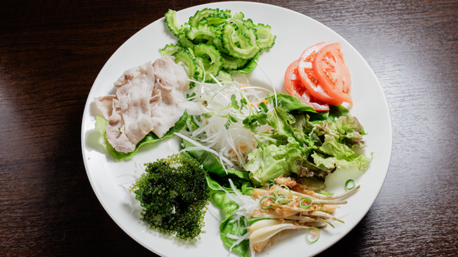 らーめん居酒屋 志みづ家 - メイン写真:志みづ家サラダ