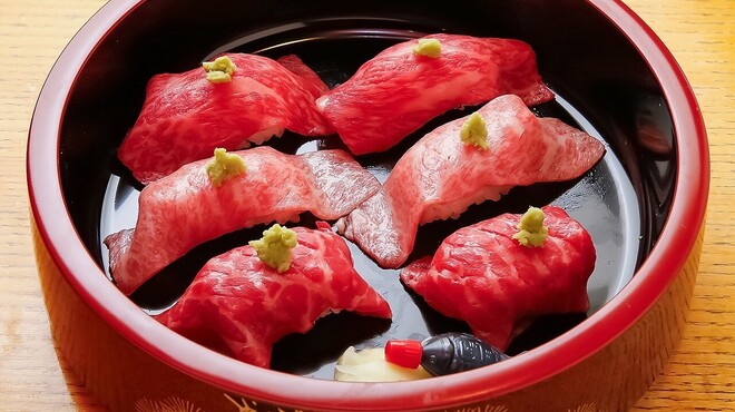 黒毛和牛一頭買い焼肉 道頓堀みつる - メイン写真: