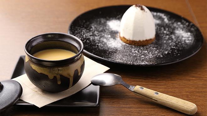 一凛珈琲 - メイン写真:なめらか壺プリンと珈琲と栗のモンブラン